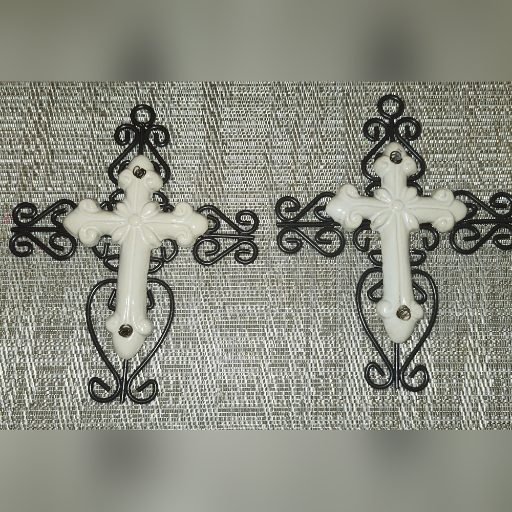 Chic Cream and Black Ceramic And Metal Wall Cross Set